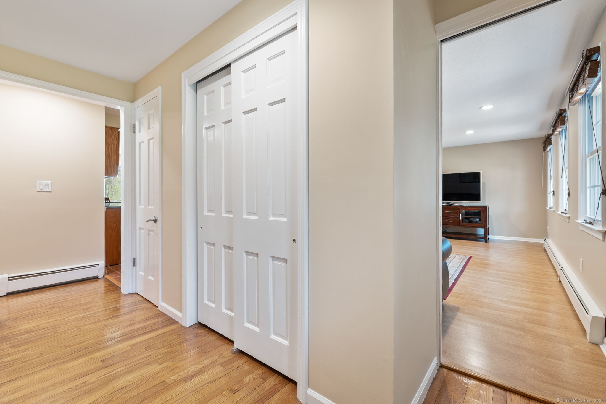 45 Ledgecrest Terrace, Manchester, Connecticut image 4