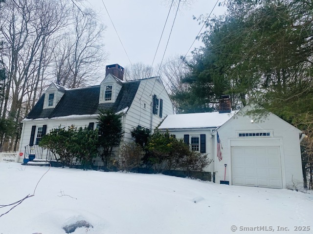 Gaylord Drive, Waterbury, Connecticut - 3 Bedrooms  
3 Bathrooms  
7 Rooms - 