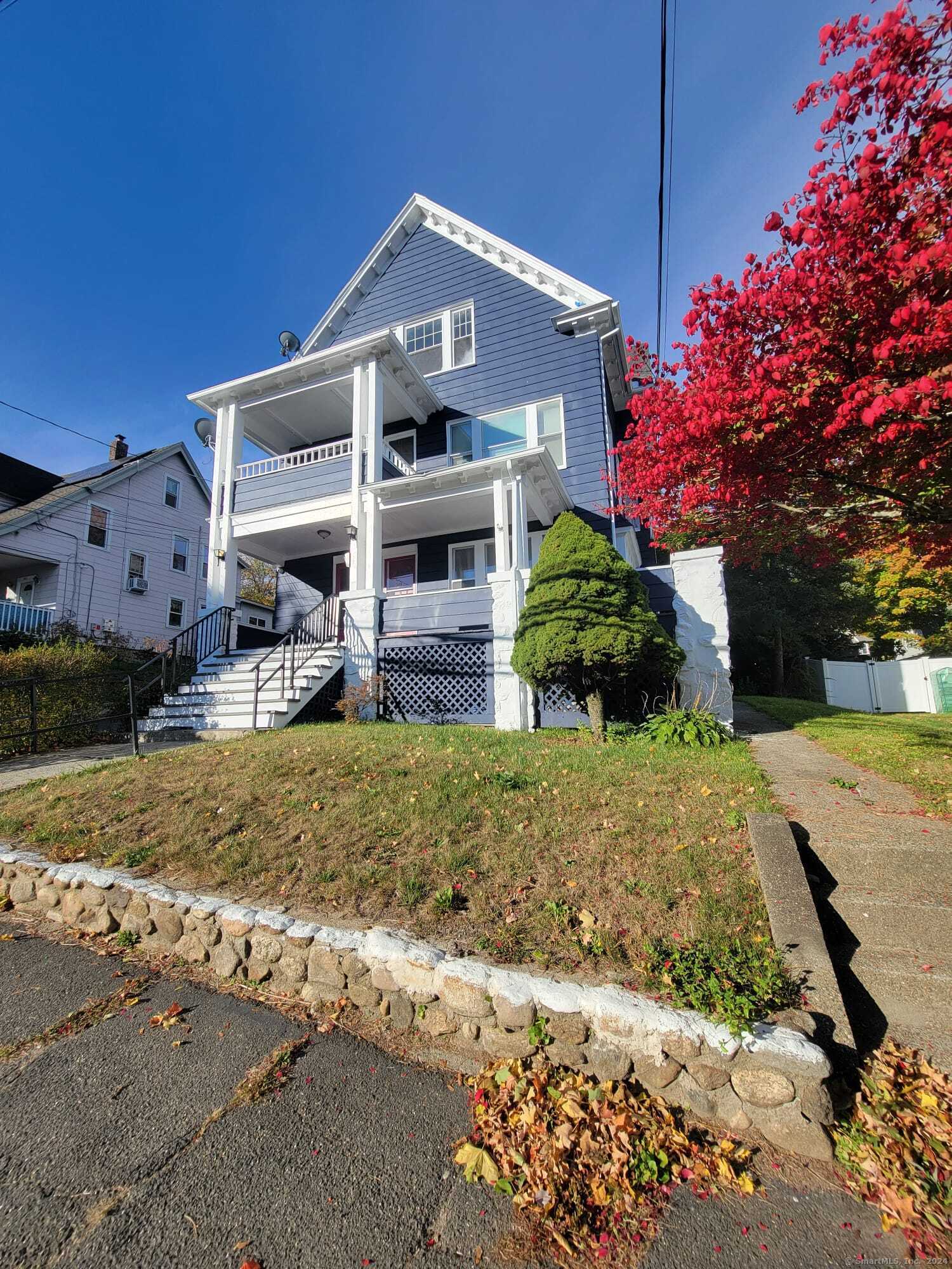 Rental Property at 349 Grandview Avenue 1, Waterbury, Connecticut - Bedrooms: 3 
Bathrooms: 1 
Rooms: 6  - $1,800 MO.