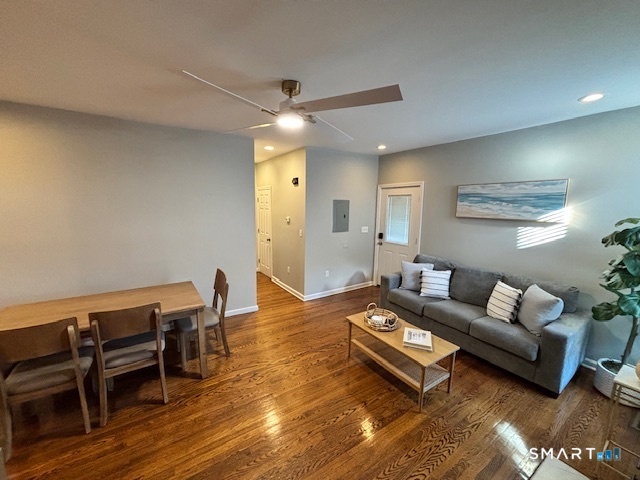 New Haven, Connecticut 06512, United States, 2 Bedrooms Bedrooms, ,1 BathroomBathrooms,Residential,Active,256330