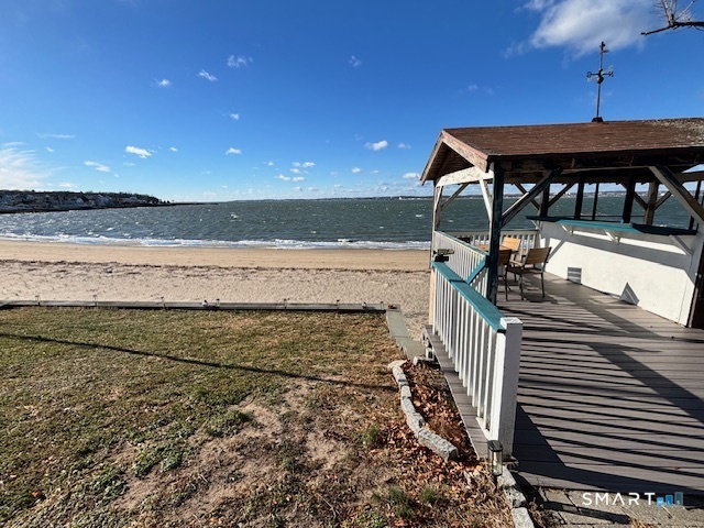 New Haven, Connecticut 06512, United States, 2 Bedrooms Bedrooms, ,1 BathroomBathrooms,Residential,Active,256330