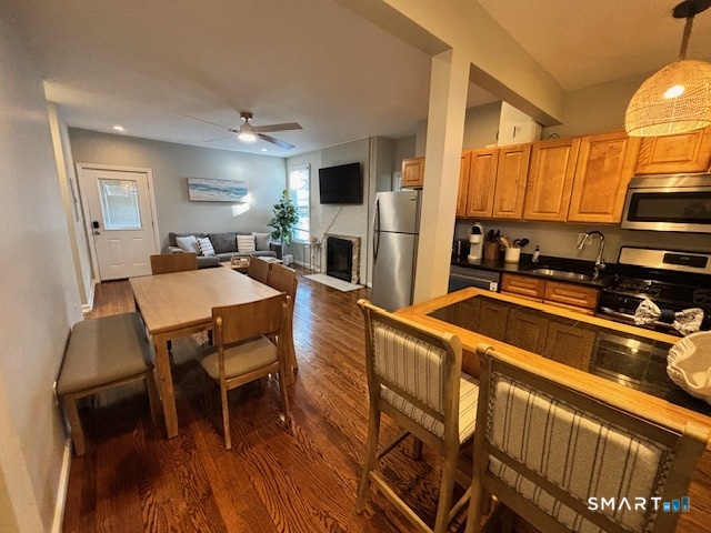 New Haven, Connecticut 06512, United States, 2 Bedrooms Bedrooms, ,1 BathroomBathrooms,Residential,Active,256330