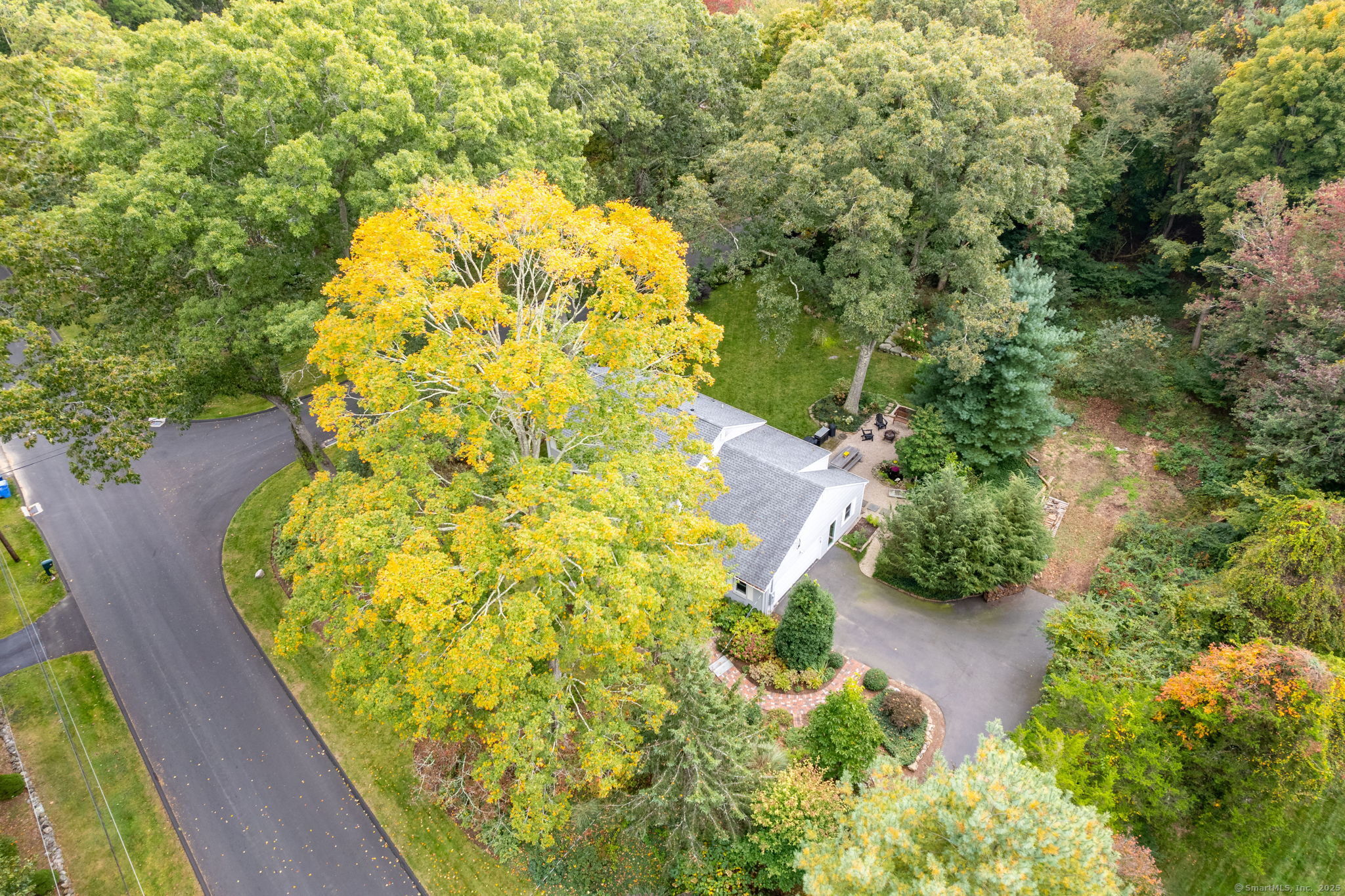 25 Rolling Meadow Road, Madison, Connecticut image 32