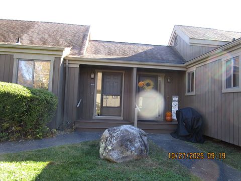 Photo of 619B Erie Lane #619B, Stratford, CT 06614 (MLS # 24135294)