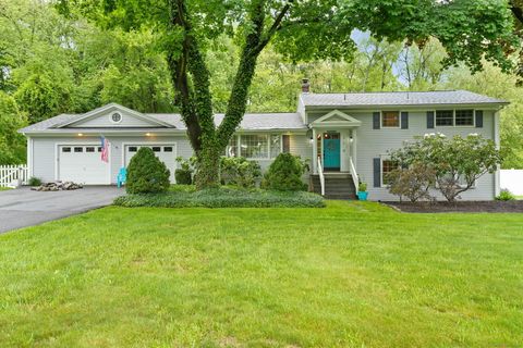276 Sarah Circle Orange CT 06477