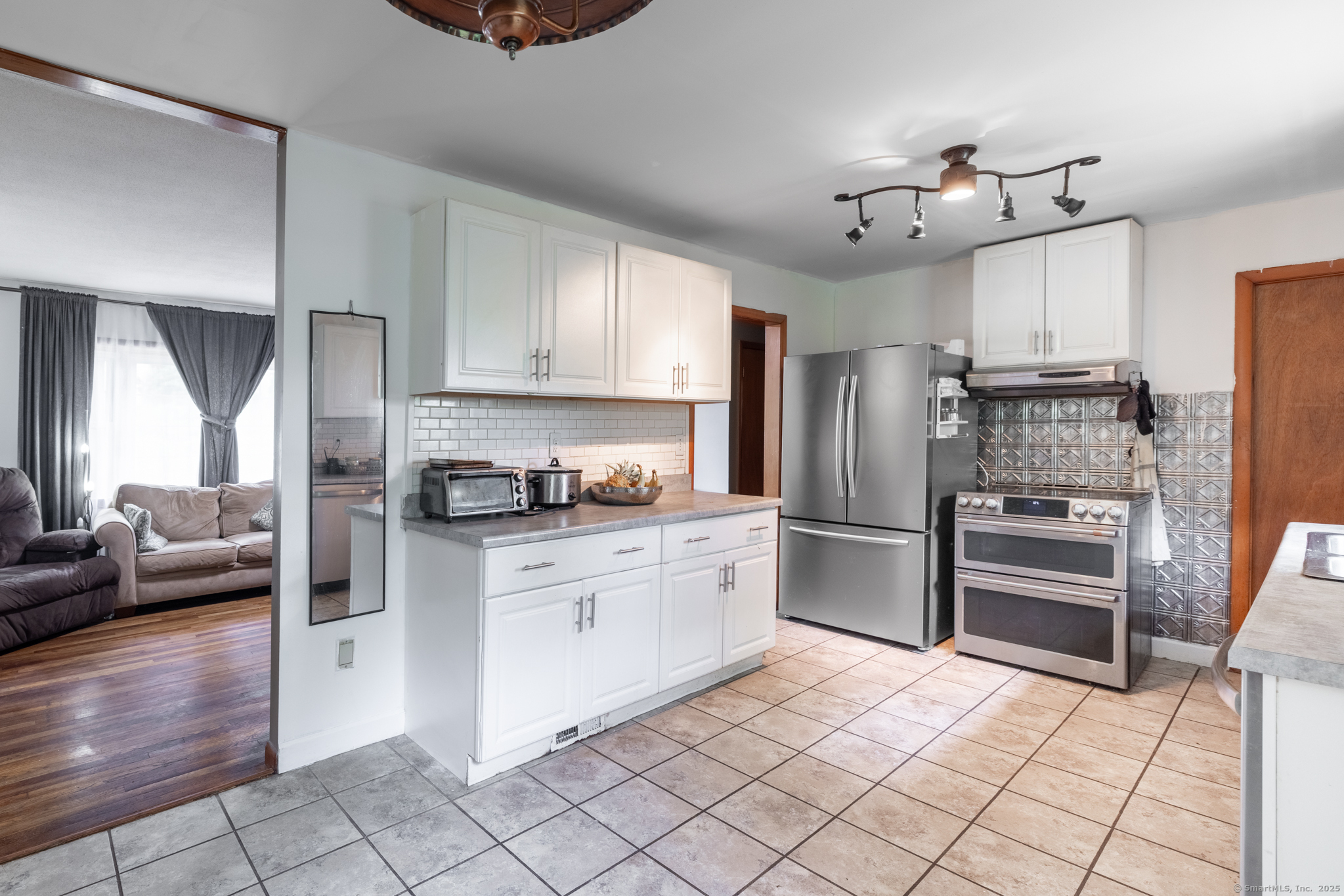 28 Bingham Street, Bristol, Connecticut image 8