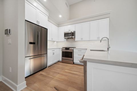 Tiny photo for 8 Husted Lane #2D, New Canaan, CT 06840 (MLS # 24150806)