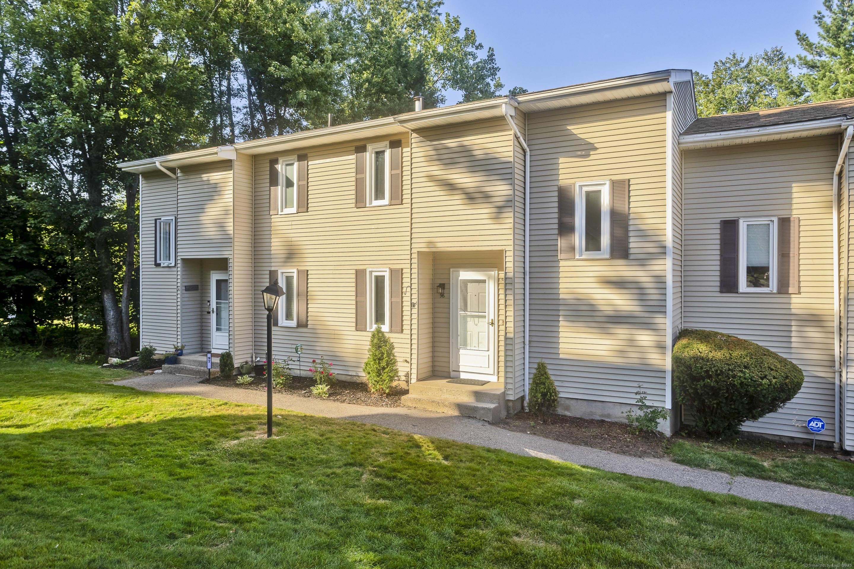 96 Spring Lane 96