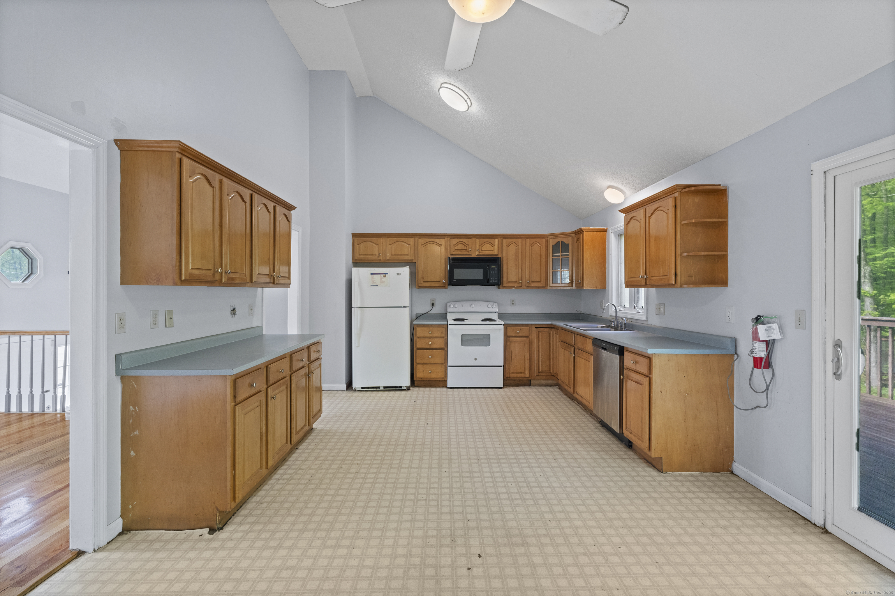 1376 Paradise Avenue, Hamden, Connecticut image 9