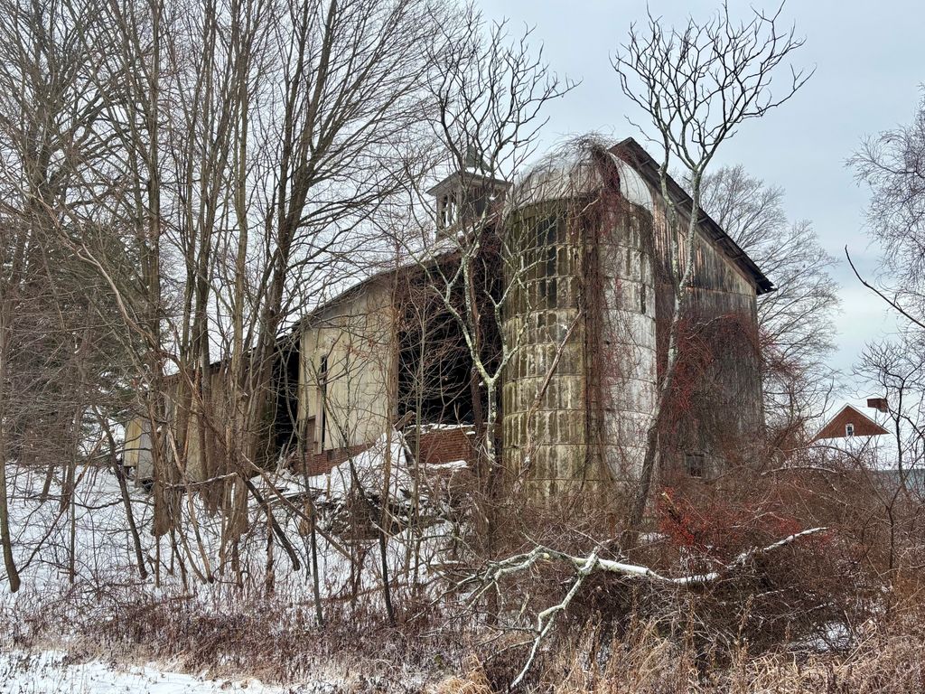 Photo of 1095 S Grand Street, Suffield, CT 06093 (MLS # 24141075)