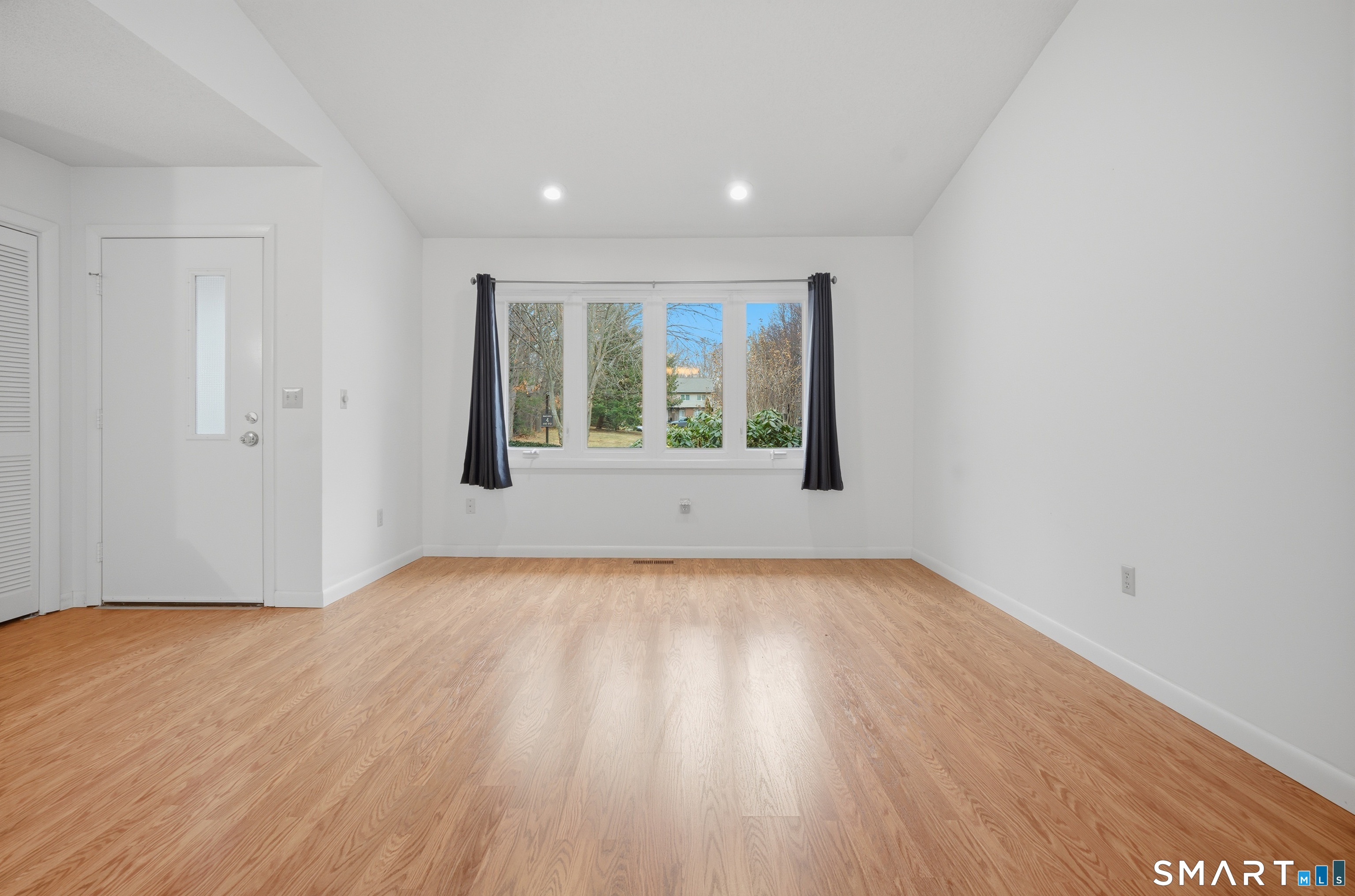 449 South Main Street 90