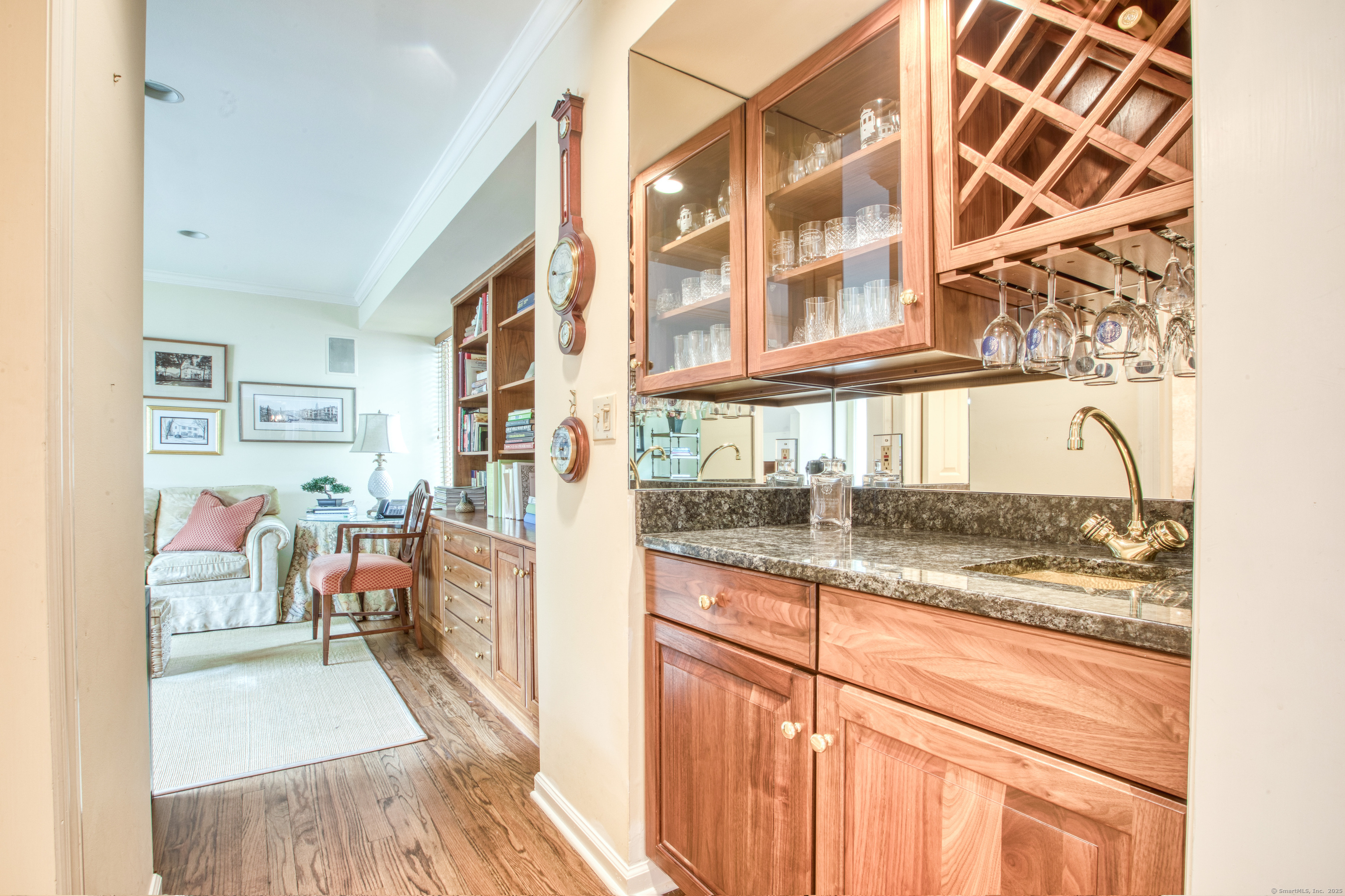 510 W Lyon Farm Drive #510, Greenwich, Connecticut image 8