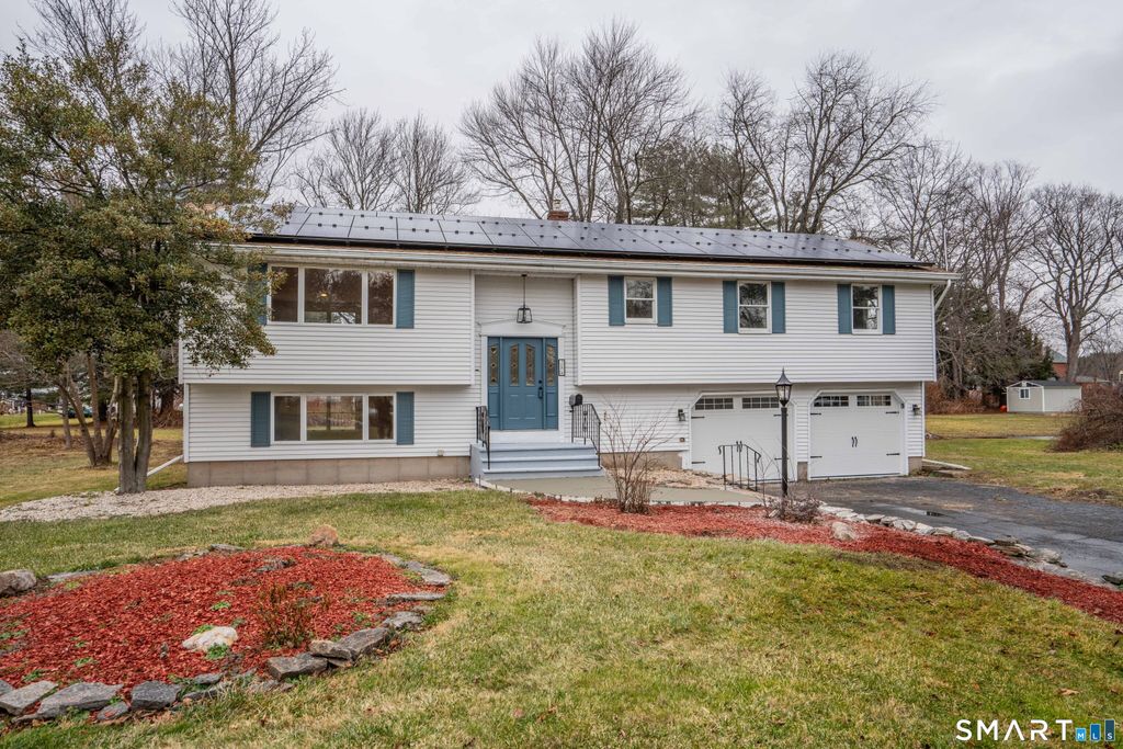 Photo of 28 Maude Circle, Windsor, CT 06095 (MLS # 24149163)