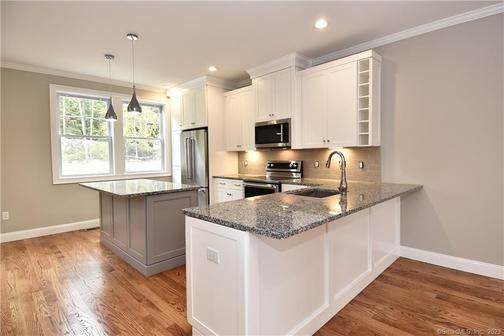 46 Village Crossing #46, East Lyme, Connecticut image 3