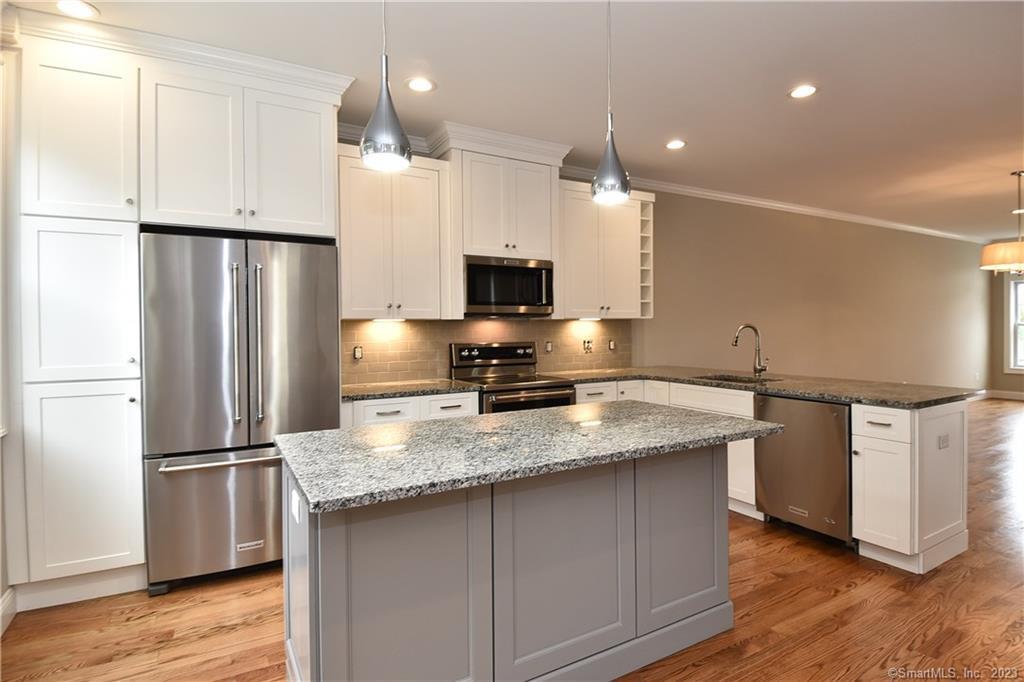 46 Village Crossing #46, East Lyme, Connecticut image 7