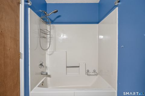 Tiny photo for 124 Lantern Park Drive #3, Naugatuck, CT 06770 (MLS # 24145362)