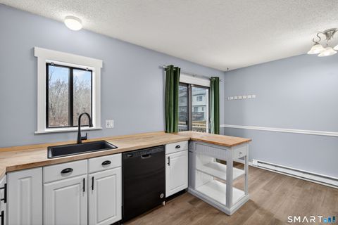 Tiny photo for 124 Lantern Park Drive #3, Naugatuck, CT 06770 (MLS # 24145362)