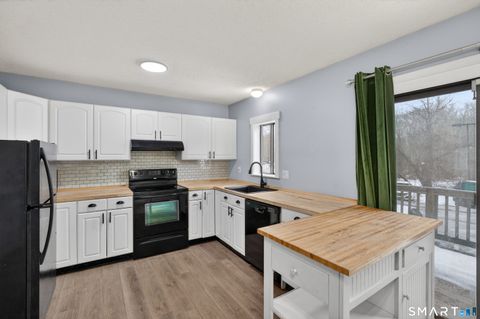 Tiny photo for 124 Lantern Park Drive #3, Naugatuck, CT 06770 (MLS # 24145362)