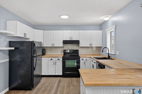 Tiny photo for 124 Lantern Park Drive #3, Naugatuck, CT 06770 (MLS # 24145362)