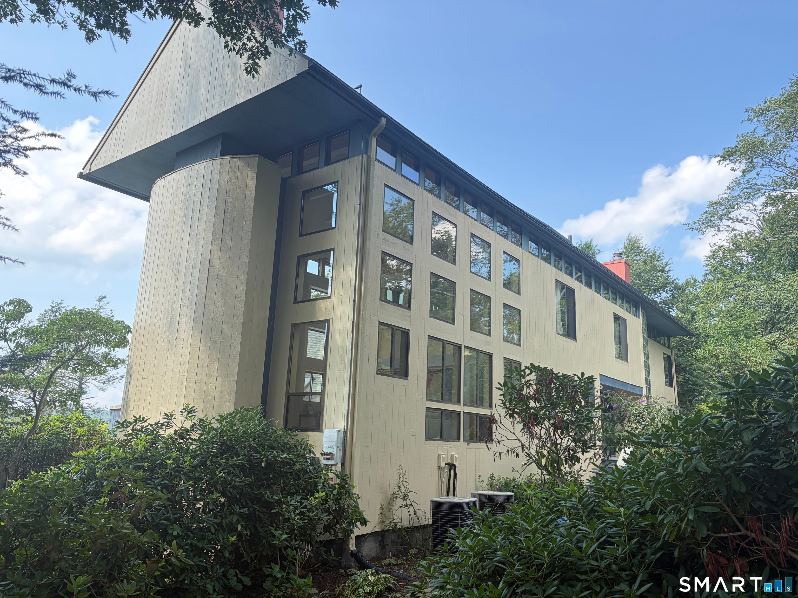 607 Lake Drive