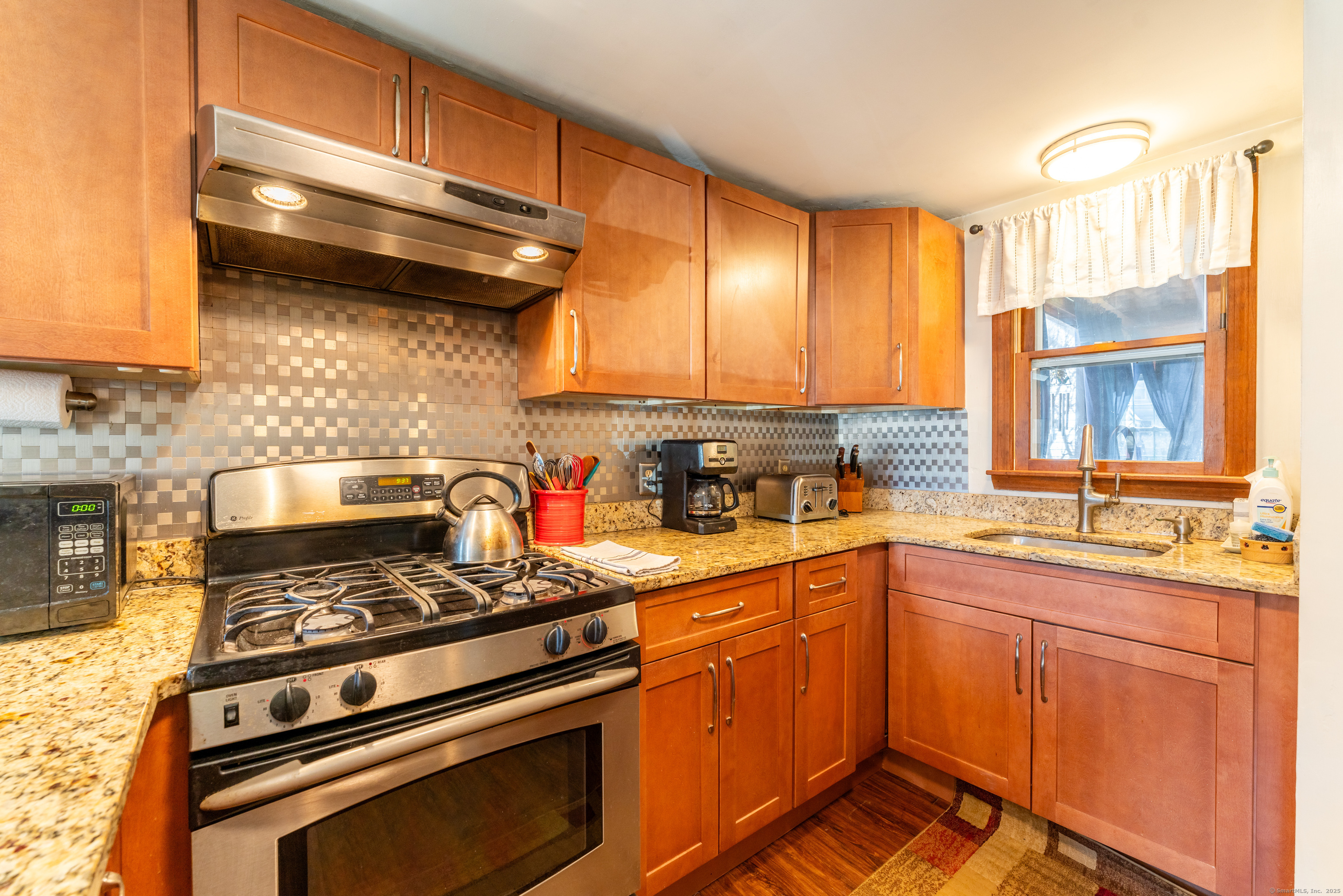574 Fabyan Road, Thompson, Connecticut image 9