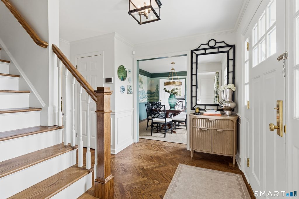 Photo of 33 Fairview Avenue, Darien, CT 06820 (MLS # 24171484)