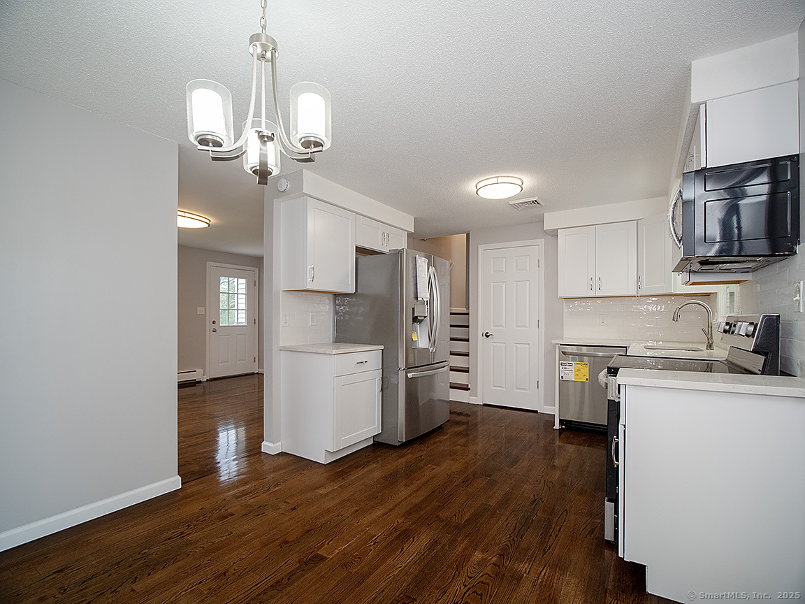 179 Anns Farm Road, Hamden, Connecticut image 14