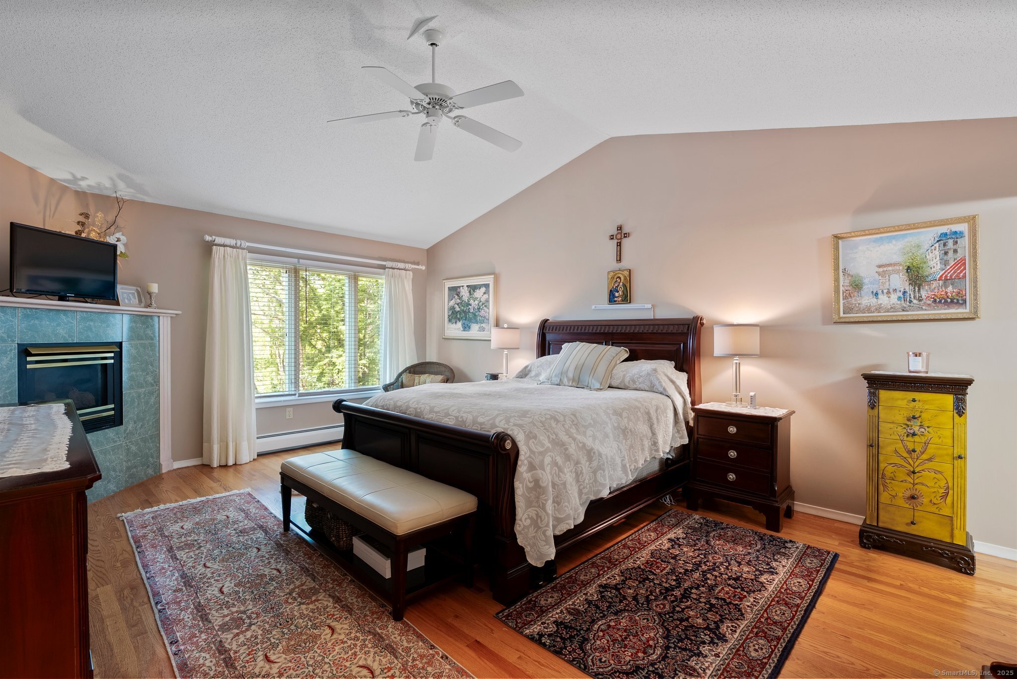 Newington, Connecticut 06111, United States, 2 Bedrooms Bedrooms, ,3 BathroomsBathrooms,Residential,Pending,160210