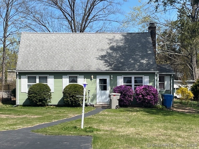 New Street, Bristol, Connecticut - 3 Bedrooms  
2 Bathrooms  
7 Rooms - 