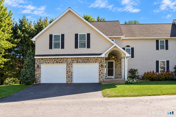 157 BURRITT ST UNIT 17, PLANTSVILLE, CT 06479 - Image 41e2eaa9b3ba9ff47f56a8a3bdf13d1d/808777156