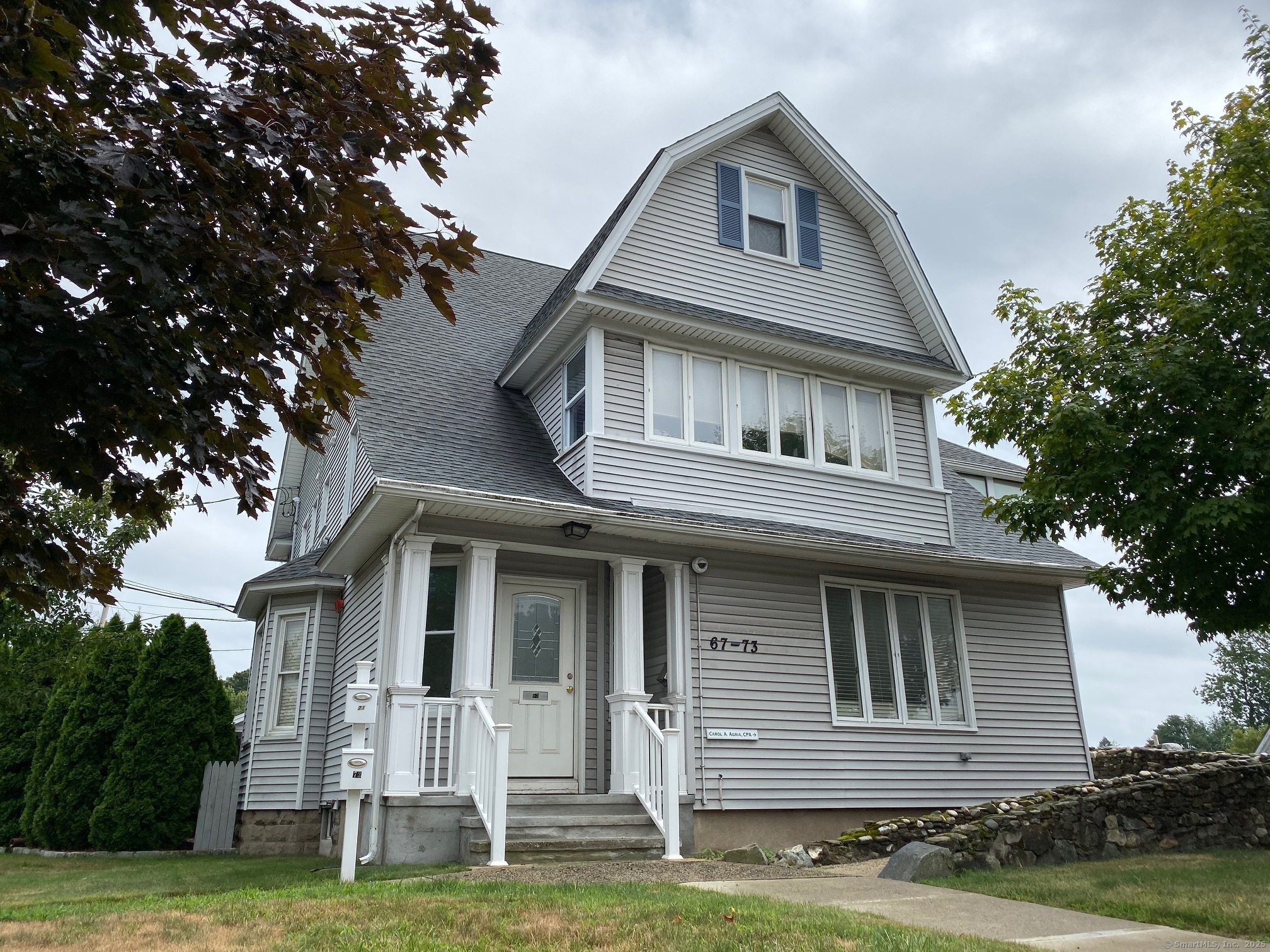 Bridgeport Avenue, Milford, Connecticut - 1 Bathrooms  
3 Rooms - 