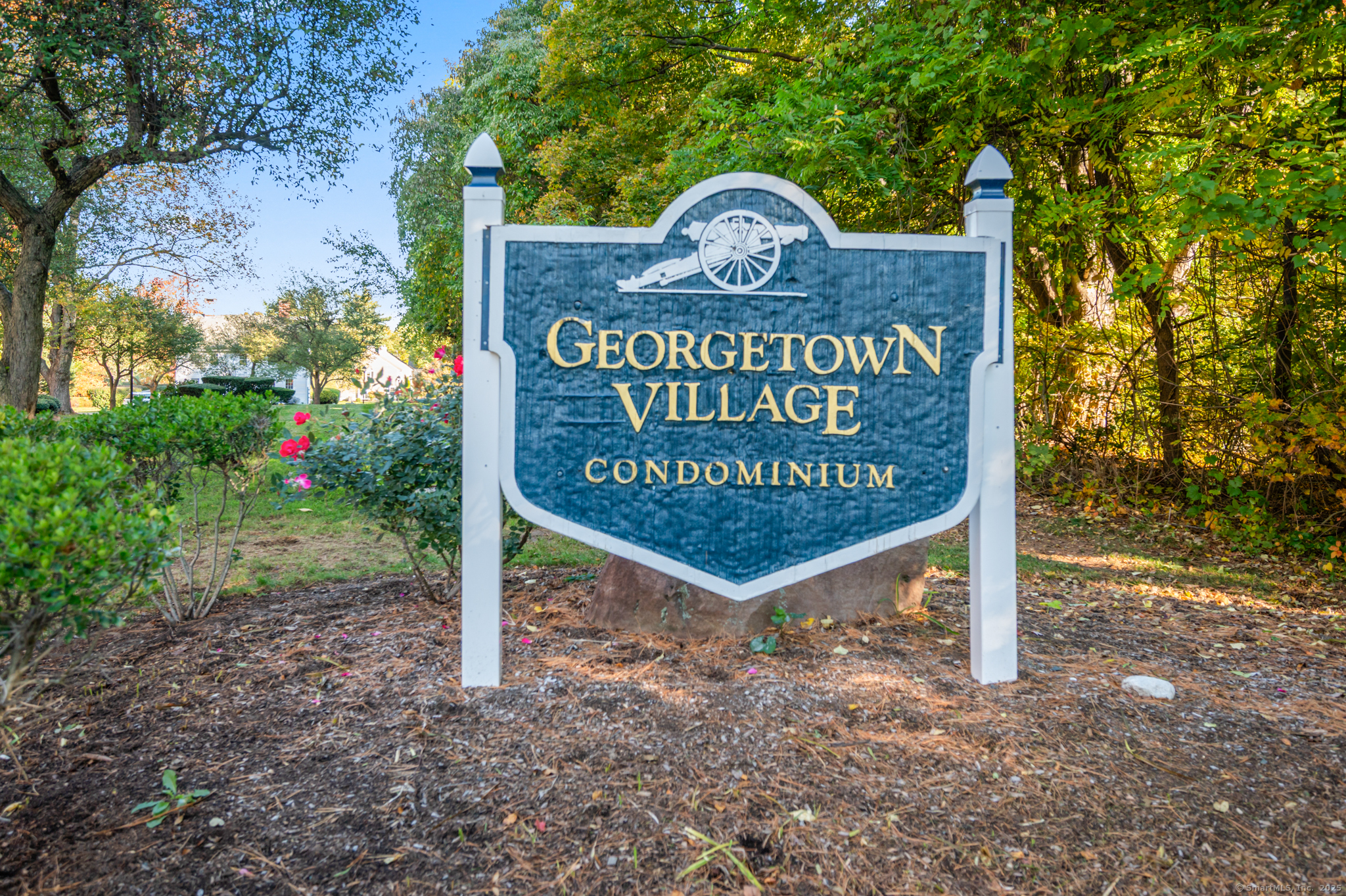 Glastonbury, Connecticut 06033, United States, 1 Bedroom Bedrooms, ,2 BathroomsBathrooms,Residential,Active,228802