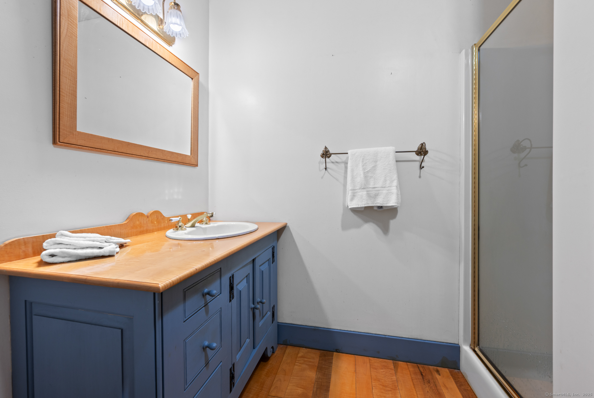 Glastonbury, Connecticut 06033, United States, 1 Bedroom Bedrooms, ,2 BathroomsBathrooms,Residential,Active,228802