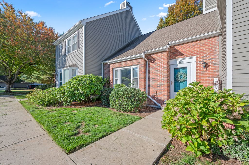 Photo of 228 Georgetown Drive #228, Glastonbury, CT 06033 (MLS # 24129979)