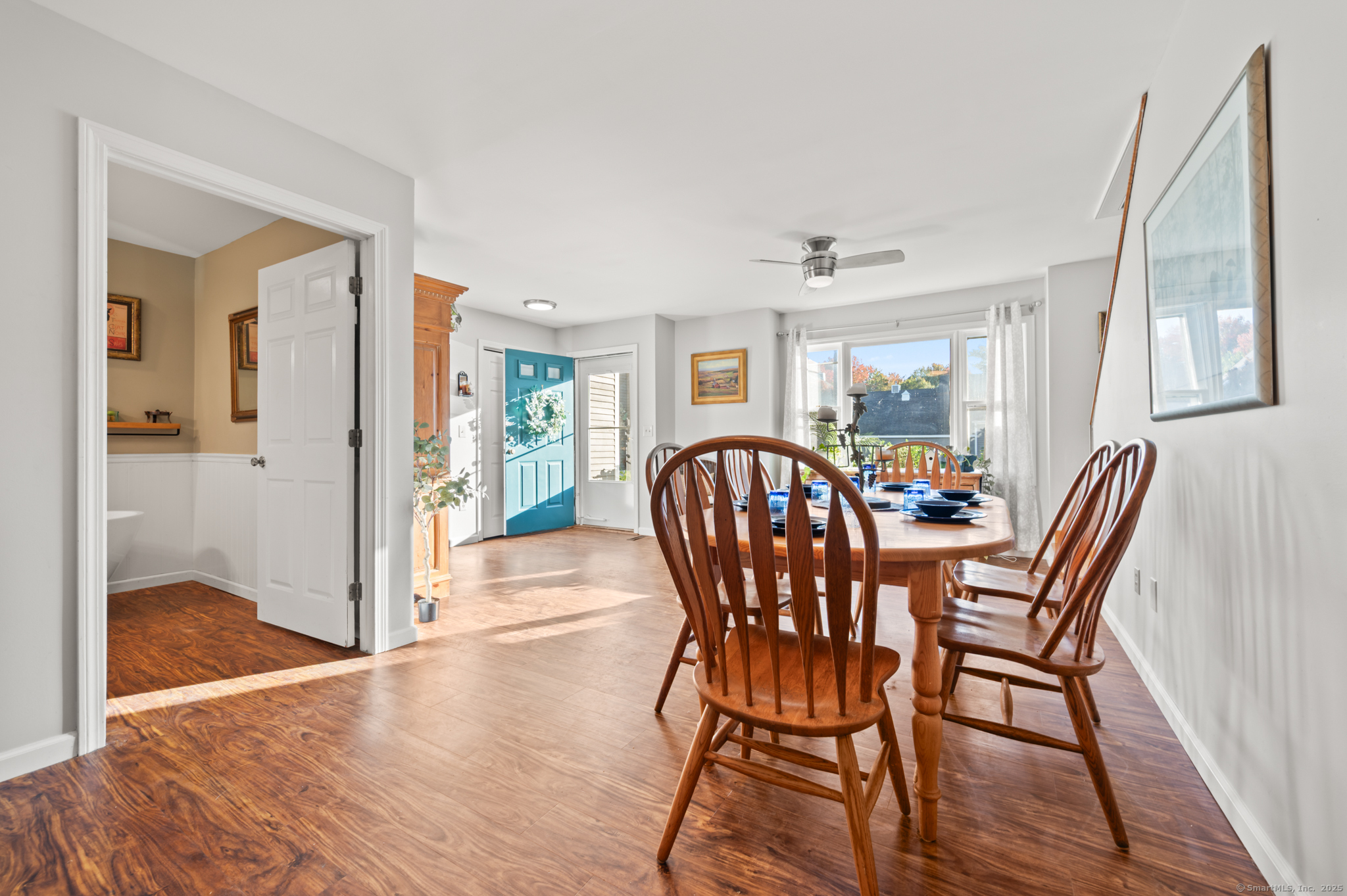 Glastonbury, Connecticut 06033, United States, 1 Bedroom Bedrooms, ,2 BathroomsBathrooms,Residential,Active,228802