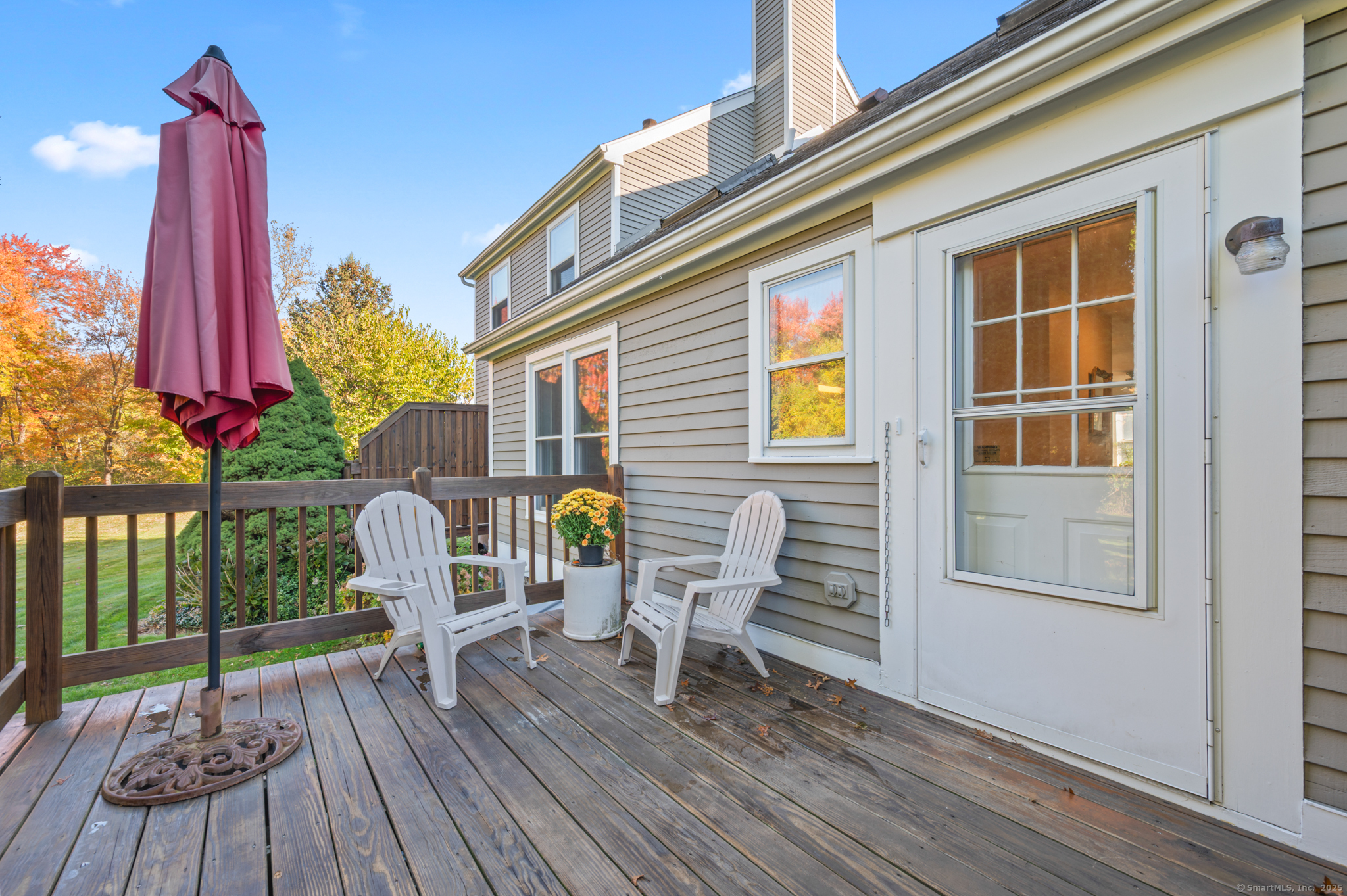 Glastonbury, Connecticut 06033, United States, 1 Bedroom Bedrooms, ,2 BathroomsBathrooms,Residential,Active,228802