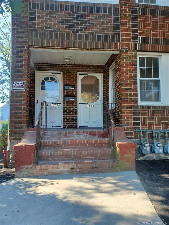 Rental Property at Boston Avenue 2, Bridgeport, Connecticut - Bedrooms: 3 
Bathrooms: 1 
Rooms: 6  - $2,400 MO.