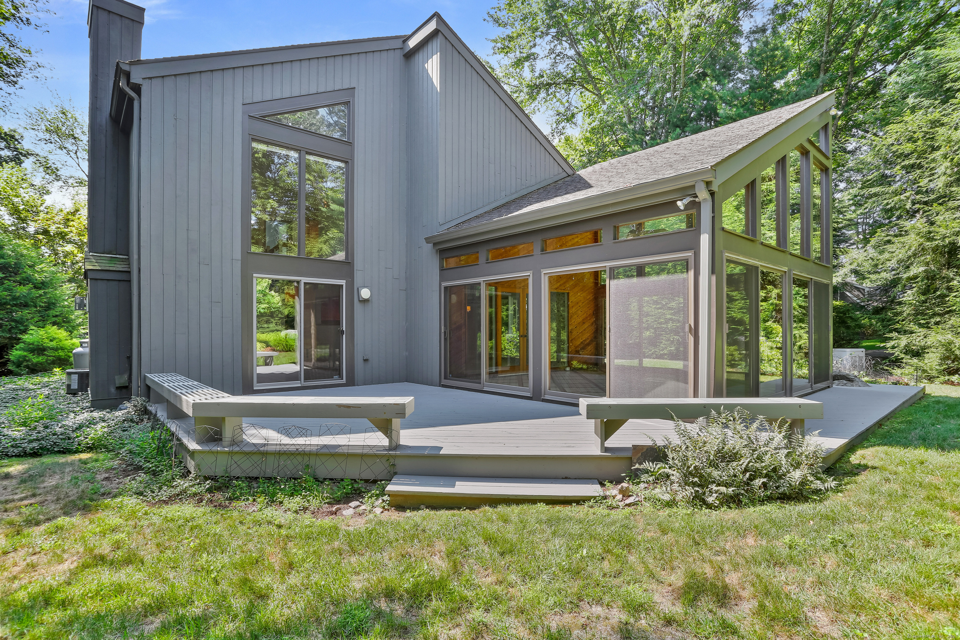 6 Janson Drive