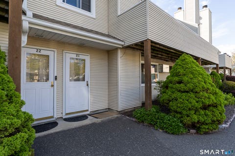 Condo For Sale - 136 Pembroke Road #3-21<br/> Danbury, CT 06811