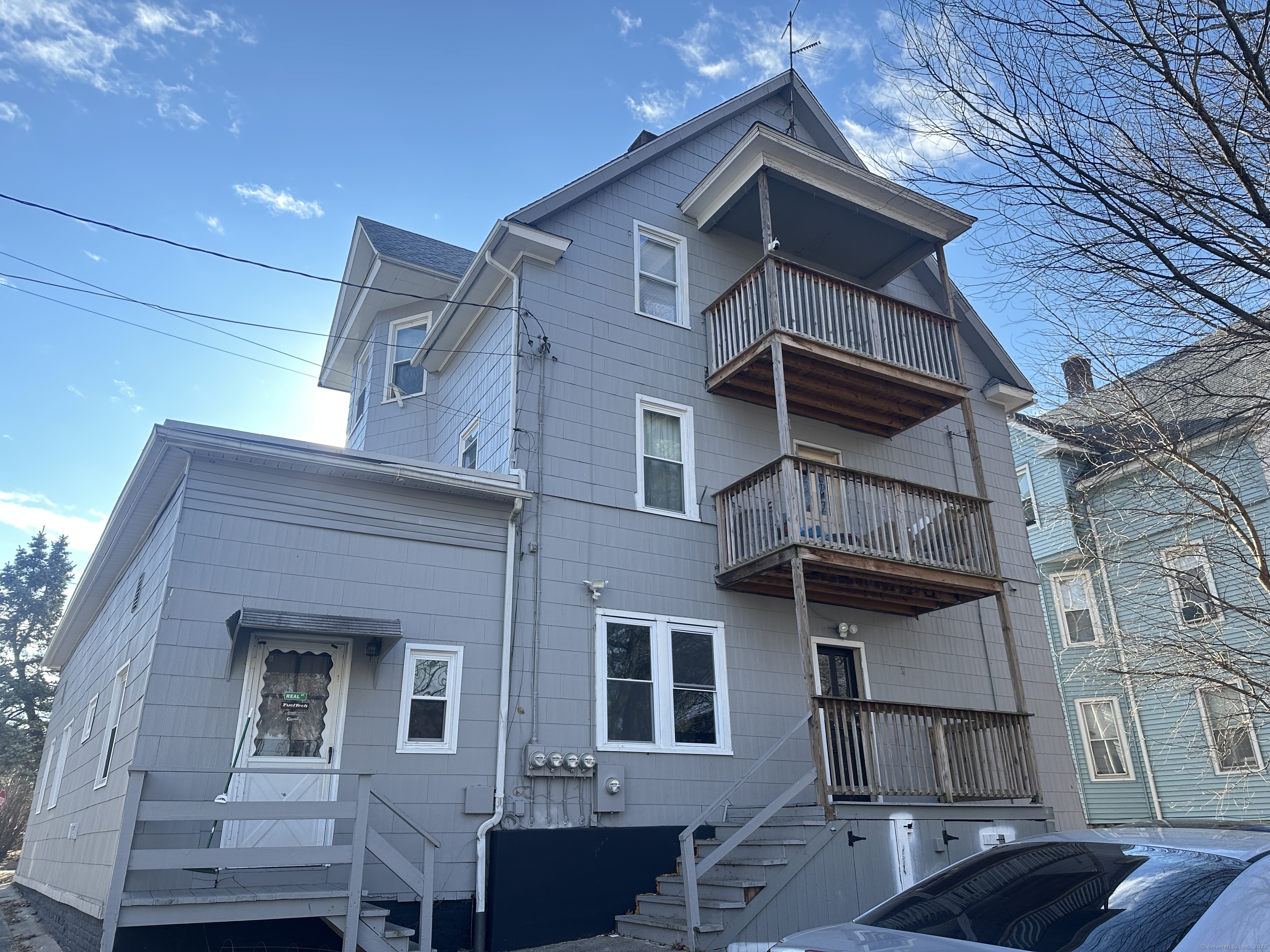 Wallace Street, New Britain, Connecticut - 3 Bedrooms  
1 Bathrooms  
5 Rooms - 