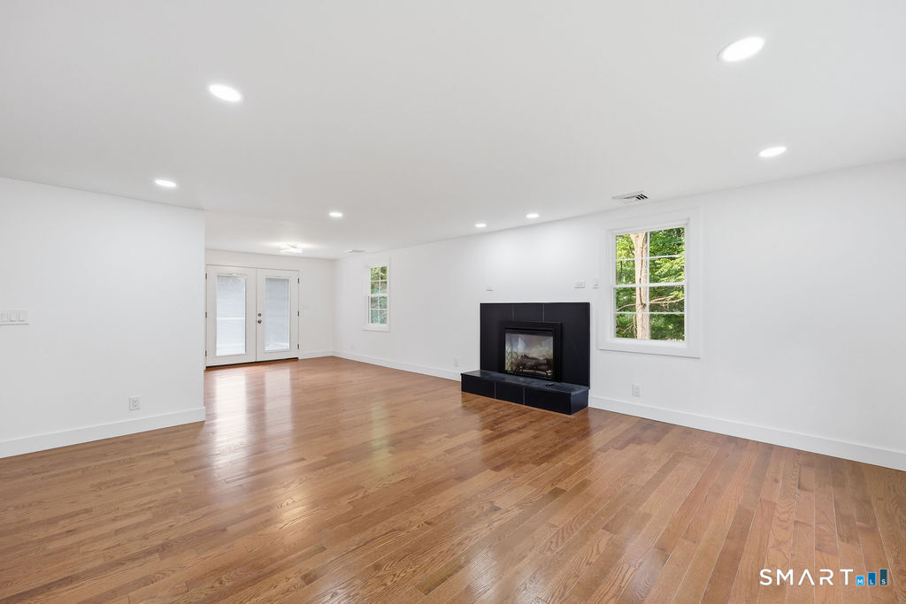 751 West Avon Road
