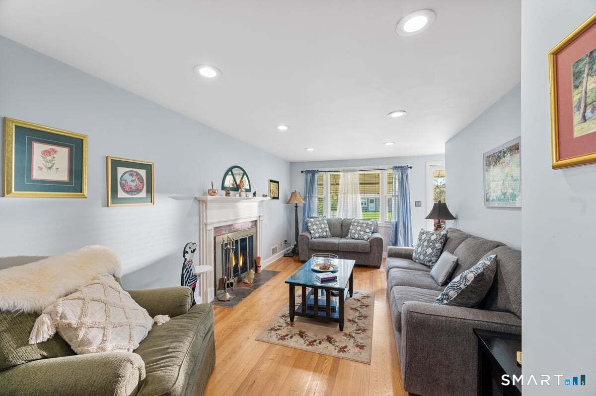 21 Brookside Circle