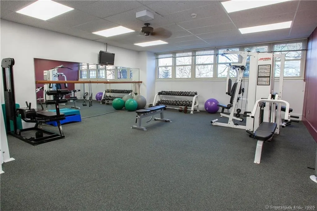 31 Woodland Street 1E