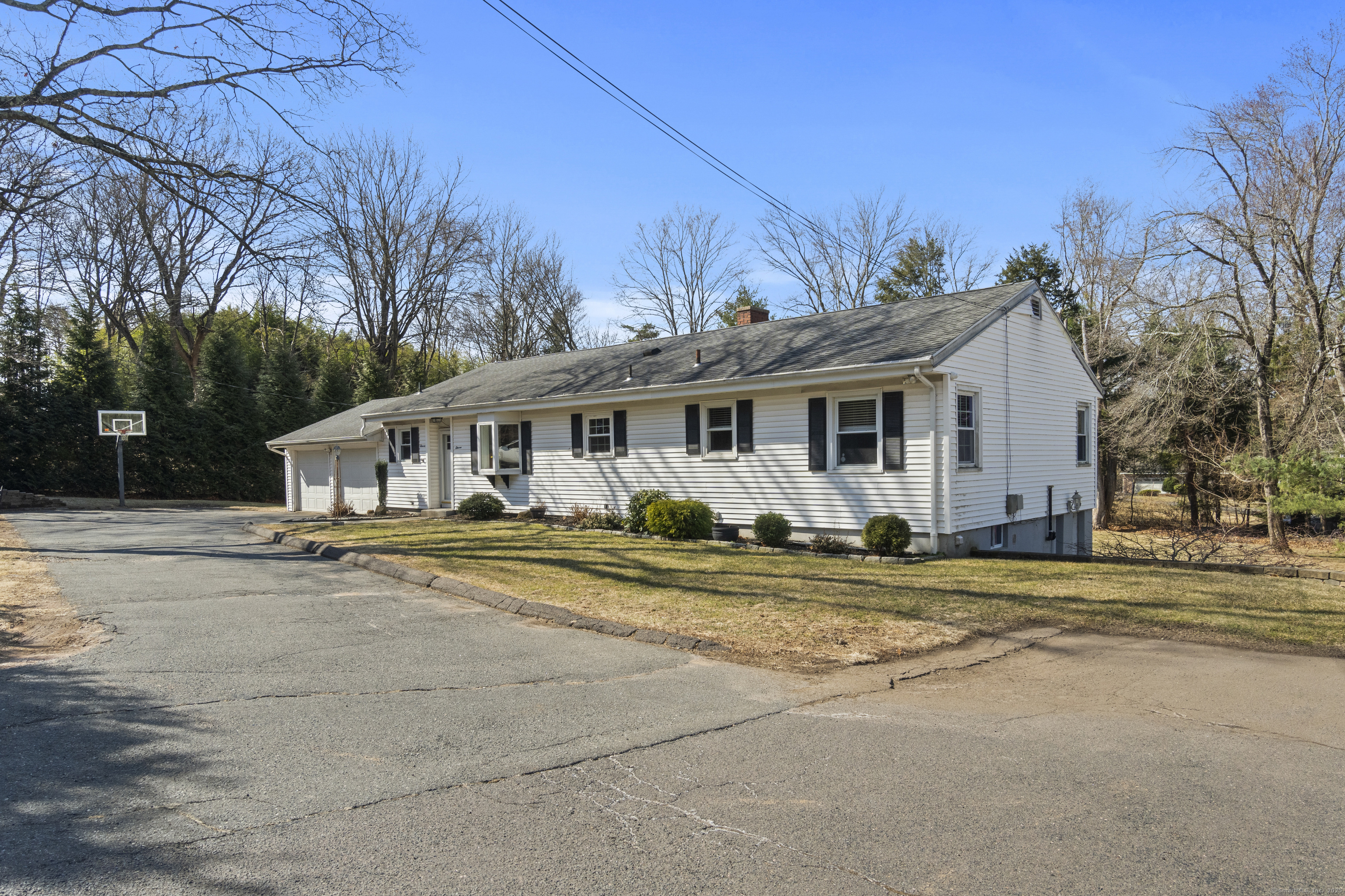 11 Davis Road, North Haven, Connecticut image 2