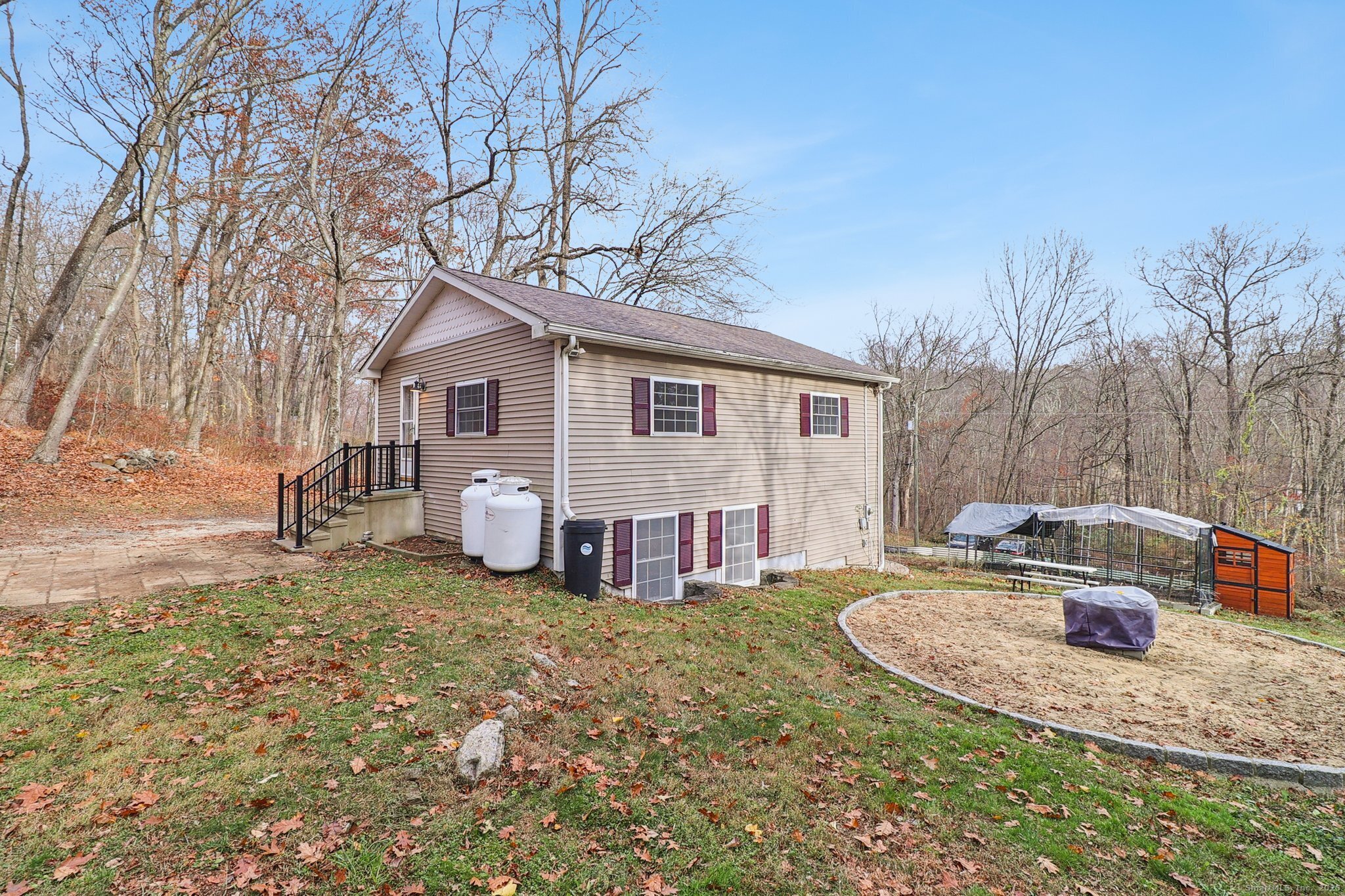 34 Northrop Rd Extension