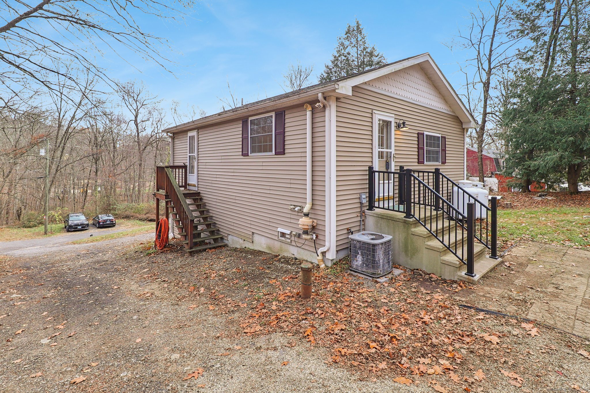 34 Northrop Rd Extension