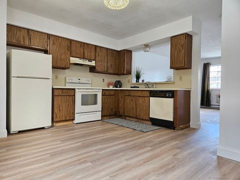 Tiny photo for 975 Meriden Road #APT 11, Waterbury, CT 06705 (MLS # 24133575)