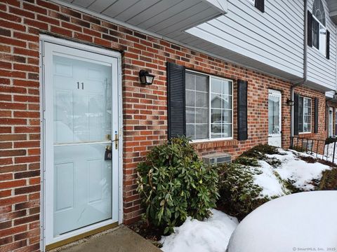 Tiny photo for 975 Meriden Road #APT 11, Waterbury, CT 06705 (MLS # 24133575)