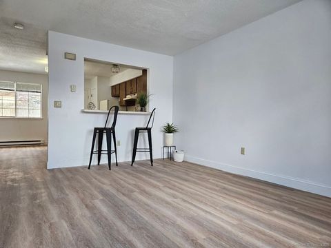 Tiny photo for 975 Meriden Road #APT 11, Waterbury, CT 06705 (MLS # 24133575)