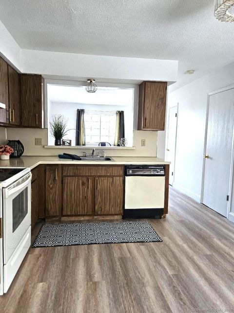 Tiny photo for 975 Meriden Road #APT 11, Waterbury, CT 06705 (MLS # 24133575)